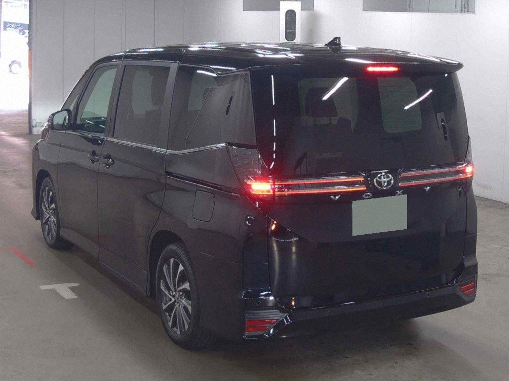 2026 TOYOTA VOXY S-Z photo 2