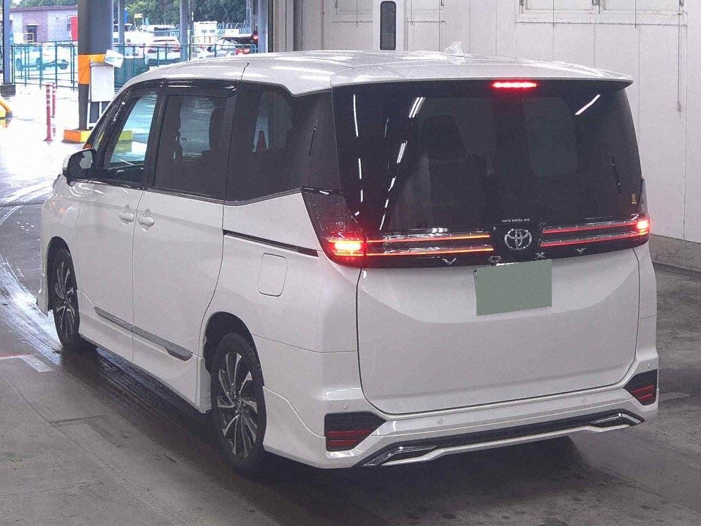 2024 TOYOTA VOXY S-Z photo 2
