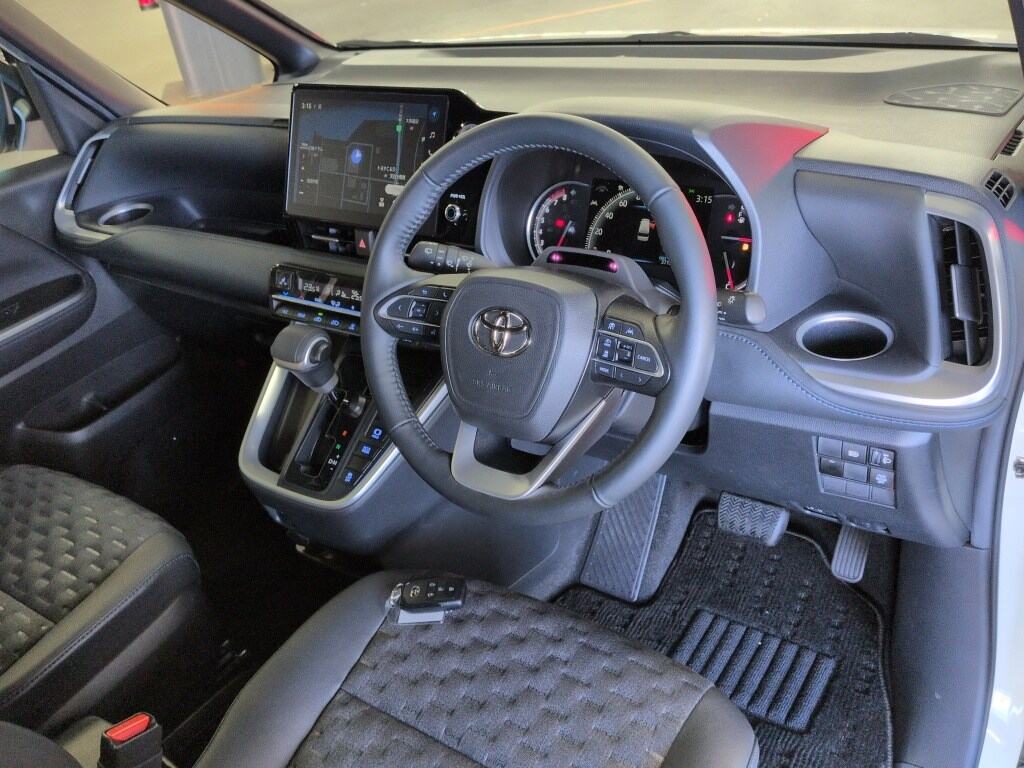 2023 TOYOTA VOXY S-Z photo 3