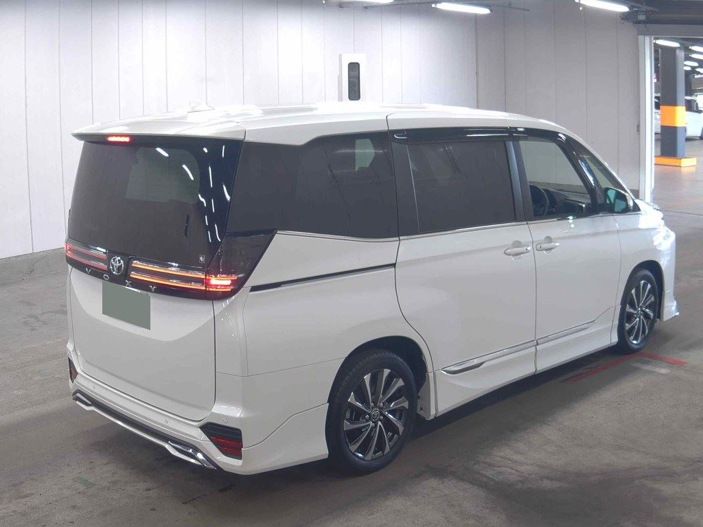 2023 TOYOTA VOXY S-Z photo 5