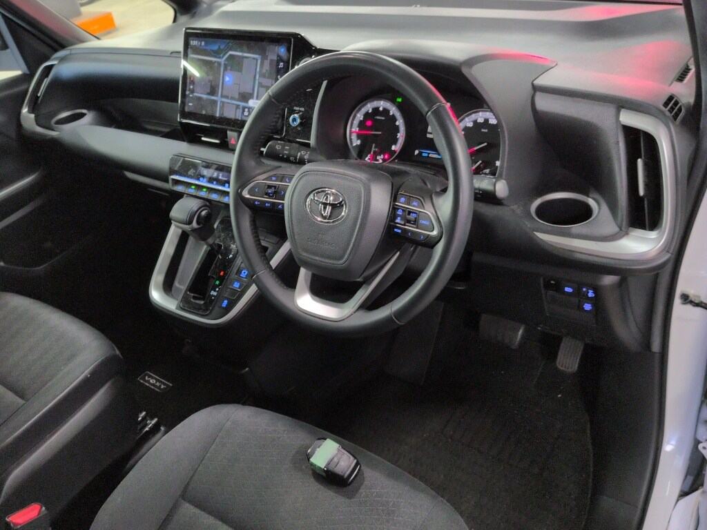 2023 TOYOTA VOXY S-G photo 3