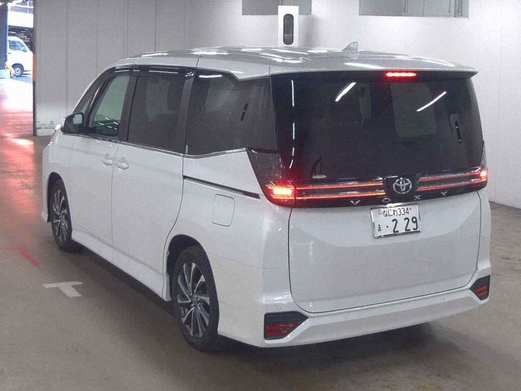 2026 TOYOTA VOXY S-Z photo 2