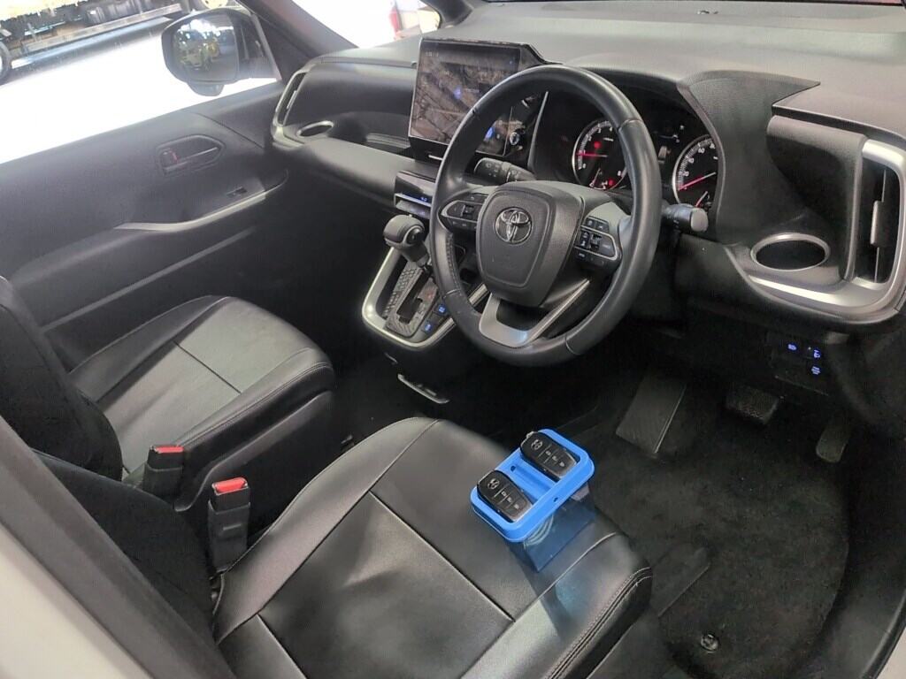 2024 TOYOTA NOAH S-G photo 3