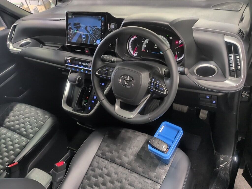 2023 TOYOTA VOXY S-Z photo 5