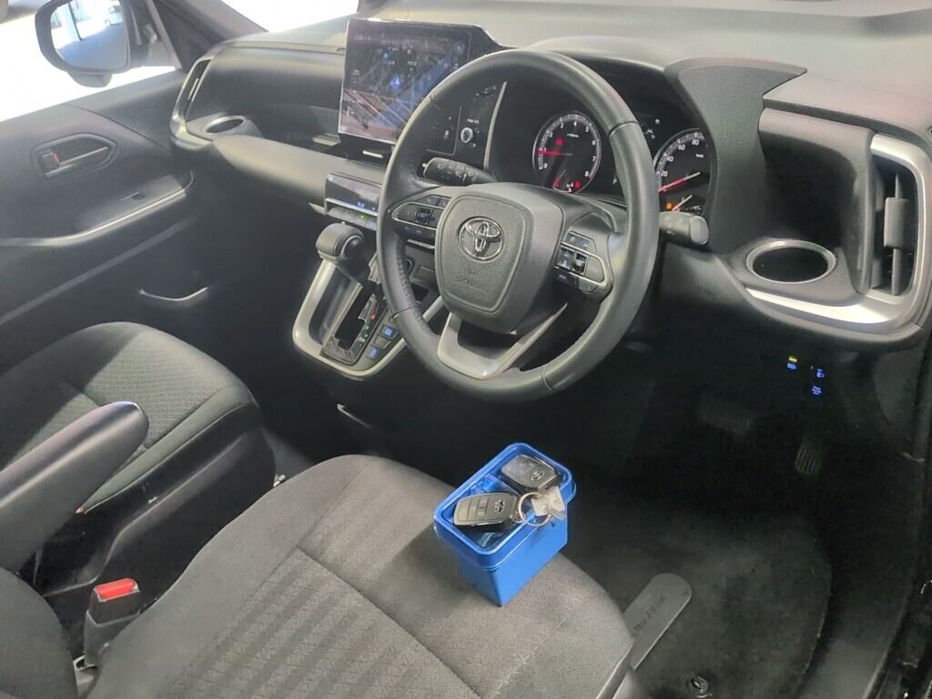 2024 TOYOTA VOXY S-G photo 3