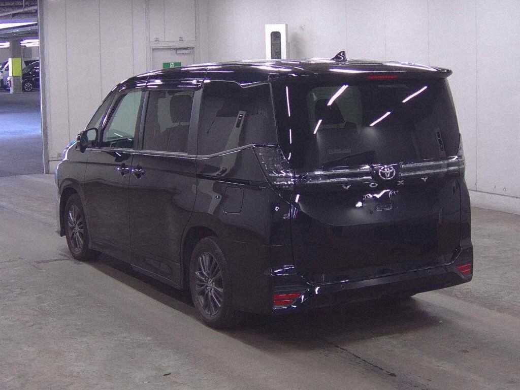 2024 TOYOTA VOXY S-G photo 2