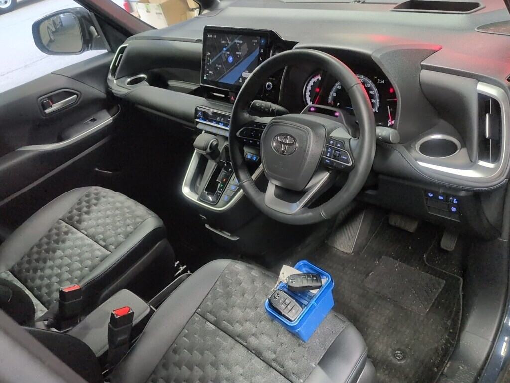 2024 TOYOTA VOXY S-Z photo 3