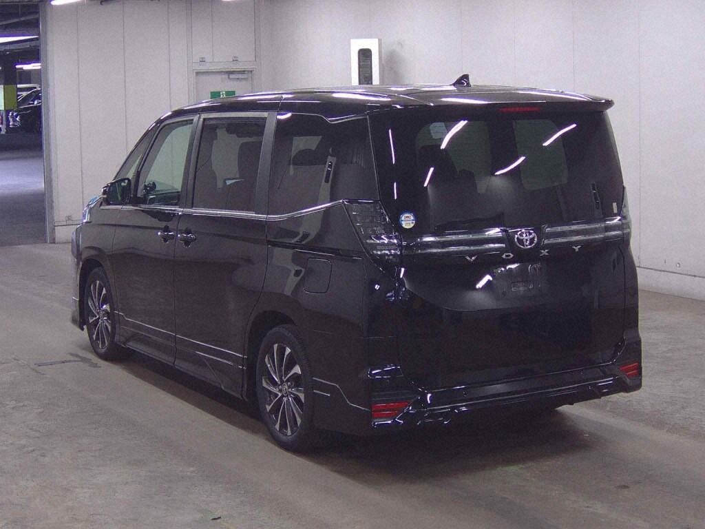 2022 TOYOTA VOXY S-Z photo 2