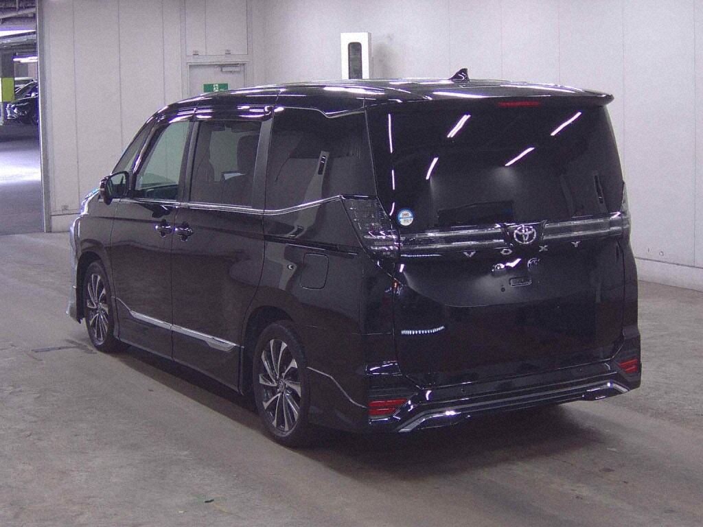2023 TOYOTA VOXY S-Z photo 2