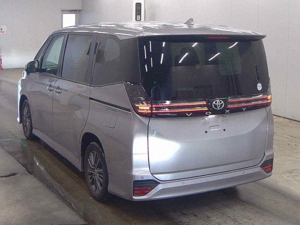 2024 TOYOTA VOXY S-G photo 4