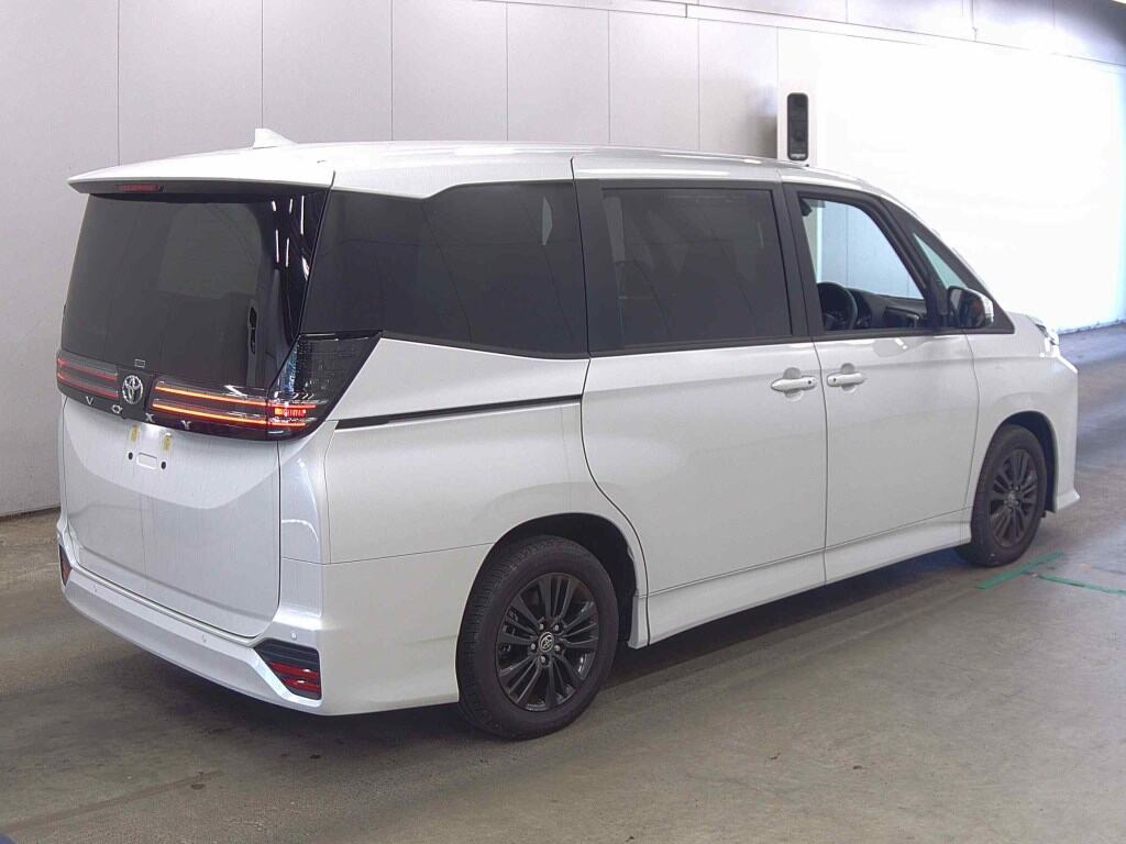 2026 TOYOTA VOXY S-G photo 5