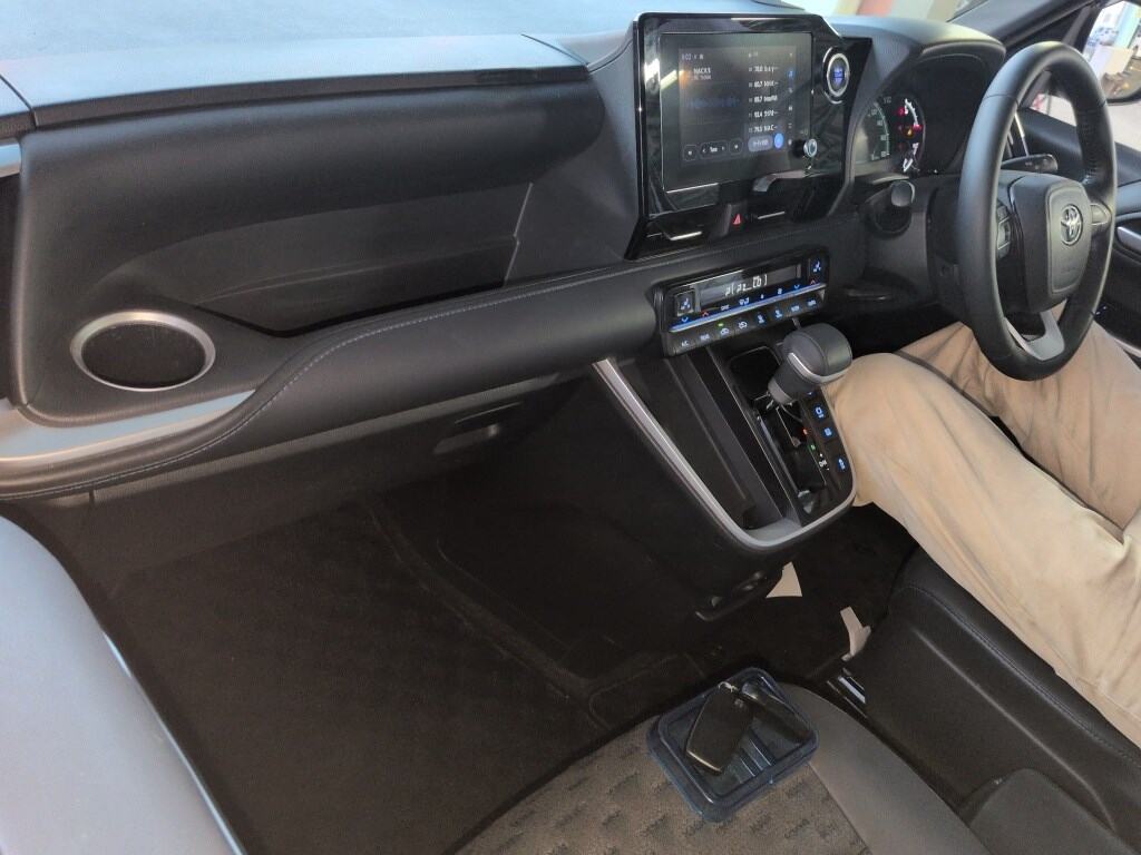 2022 TOYOTA VOXY S-Z photo 3