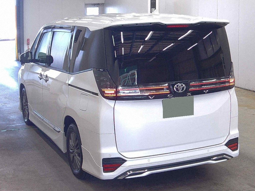 2022 TOYOTA VOXY S-G photo 4