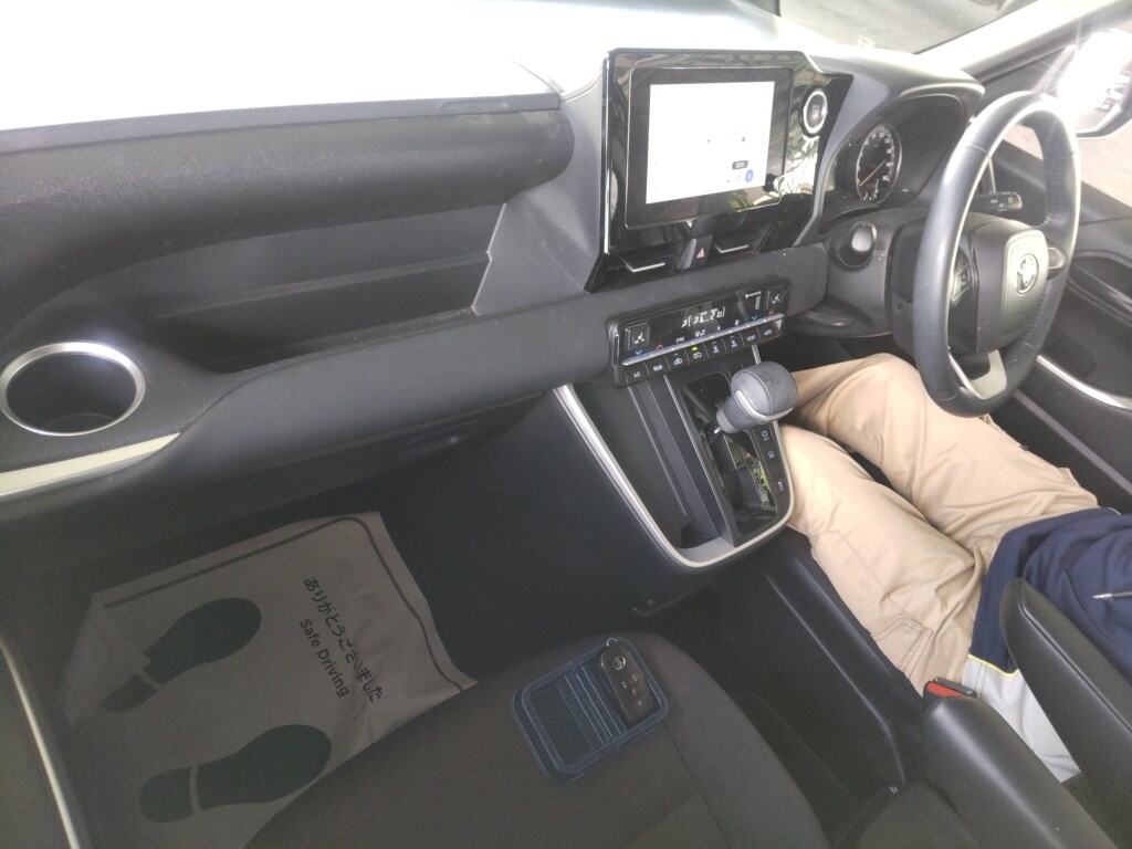 2023 TOYOTA VOXY S-G photo 3