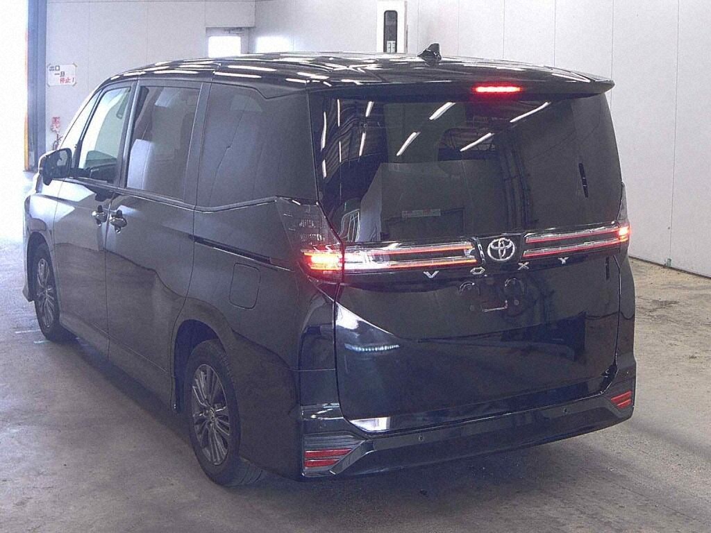 2023 TOYOTA VOXY S-G photo 2