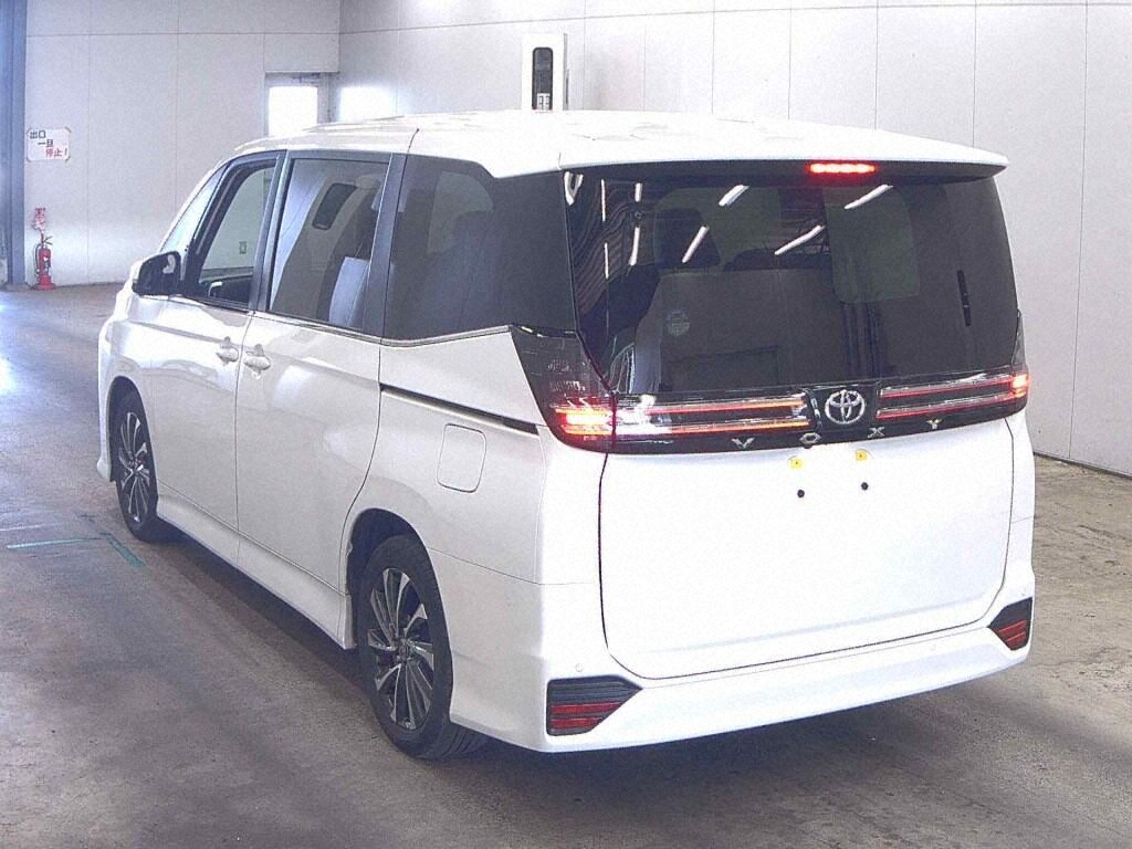 2023 TOYOTA HARRIER G photo 3