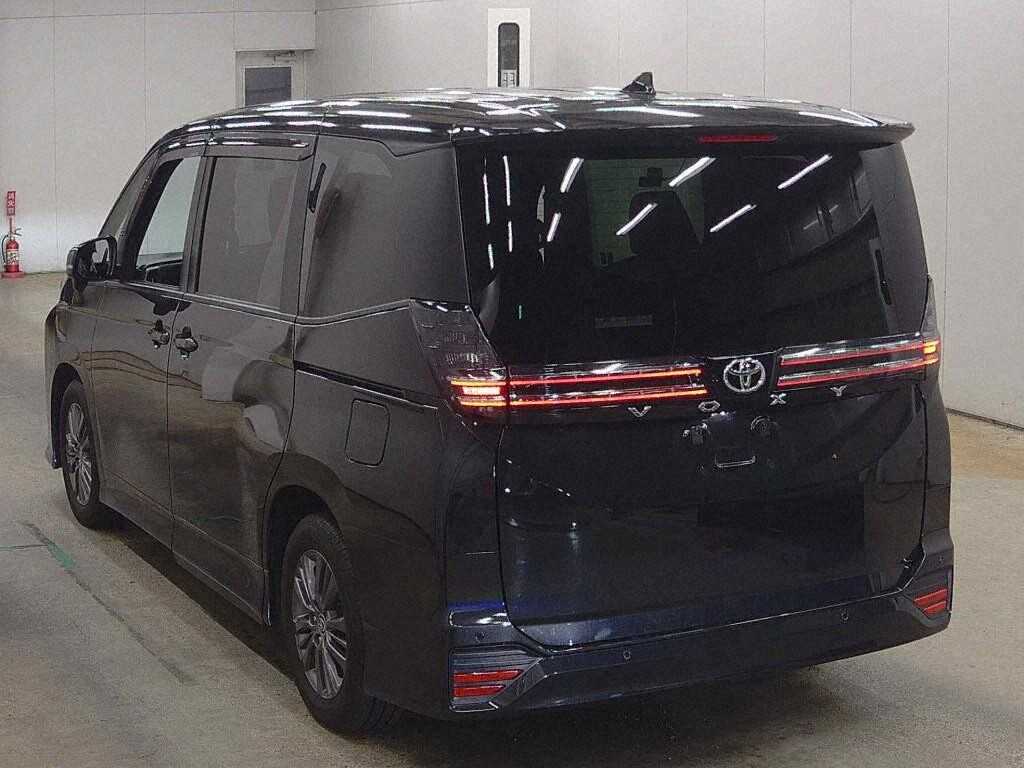 2024 TOYOTA VOXY S-G photo 2