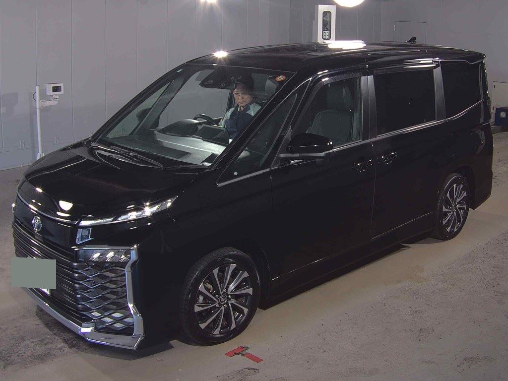 2022 TOYOTA VOXY S-Z photo 4