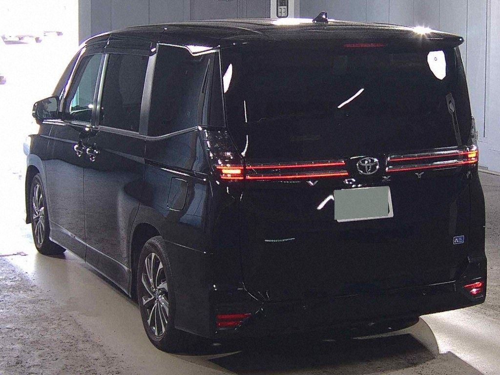 2023 TOYOTA VOXY S-Z photo 2