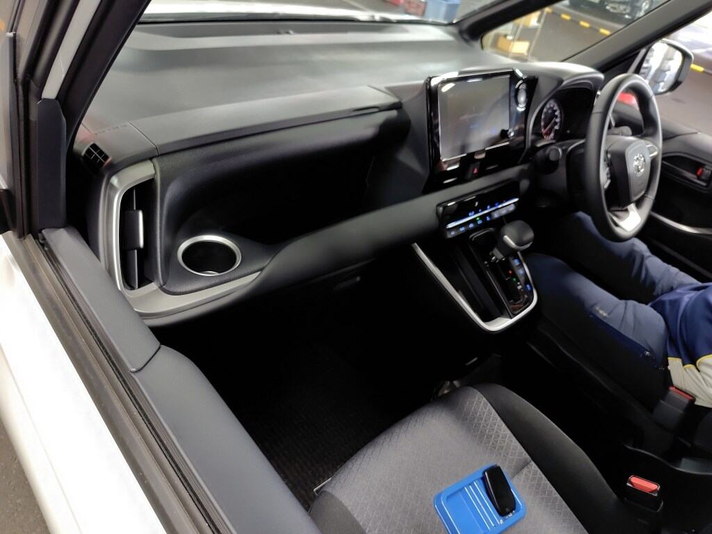 2026 TOYOTA VOXY S-G photo 3
