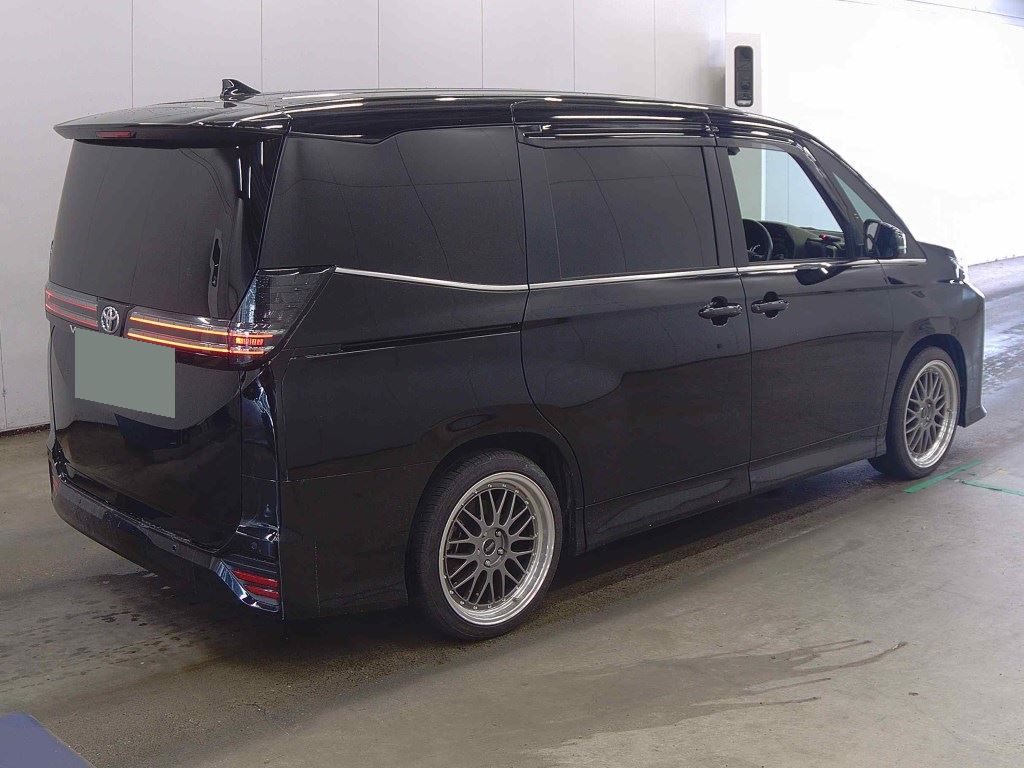 2024 TOYOTA VOXY S-Z photo 5