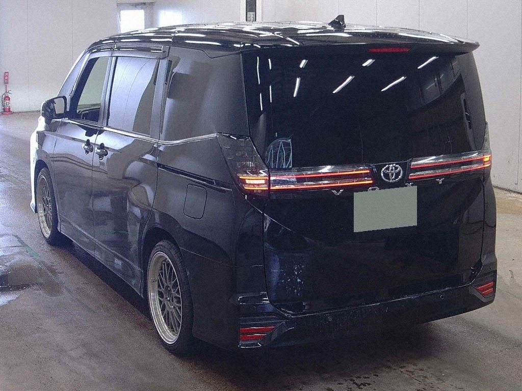 2024 TOYOTA VOXY S-Z photo 2