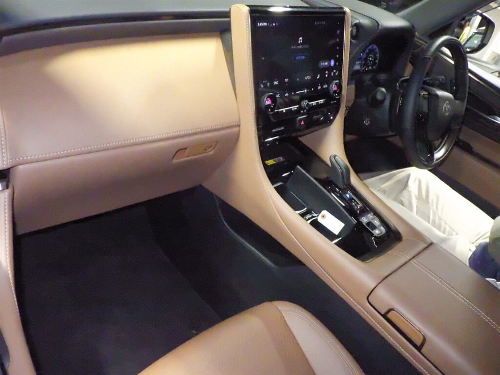 2025 TOYOTA VELLFIRE Z PREMIER photo 5
