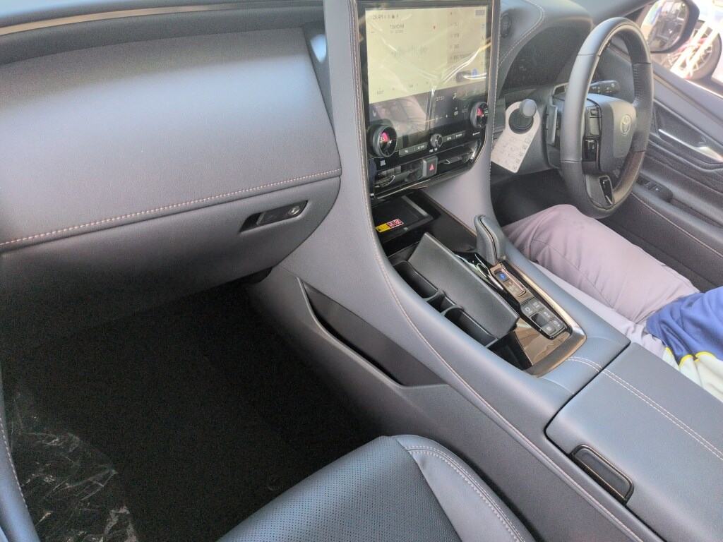 2026 TOYOTA VELLFIRE Z PREMIER photo 3