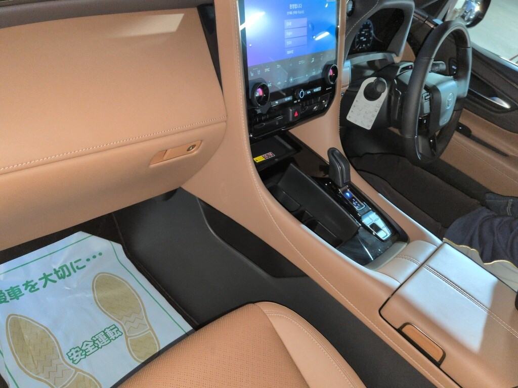 2026 TOYOTA VELLFIRE Z PREMIER photo 3