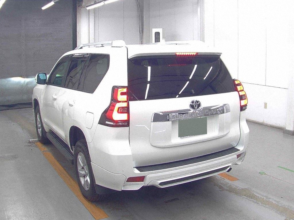 2021 TOYOTA LAND CRUISER PRADO TX photo 2