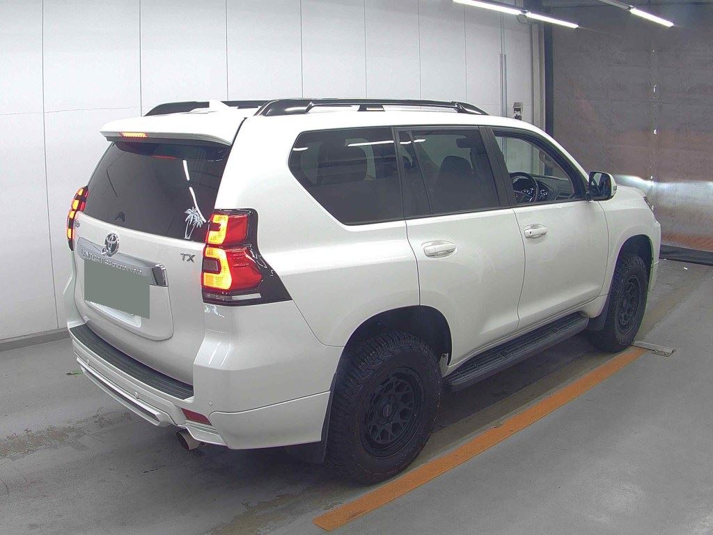 2022 TOYOTA LAND CRUISER PRADO TX L PACKAGE photo 5