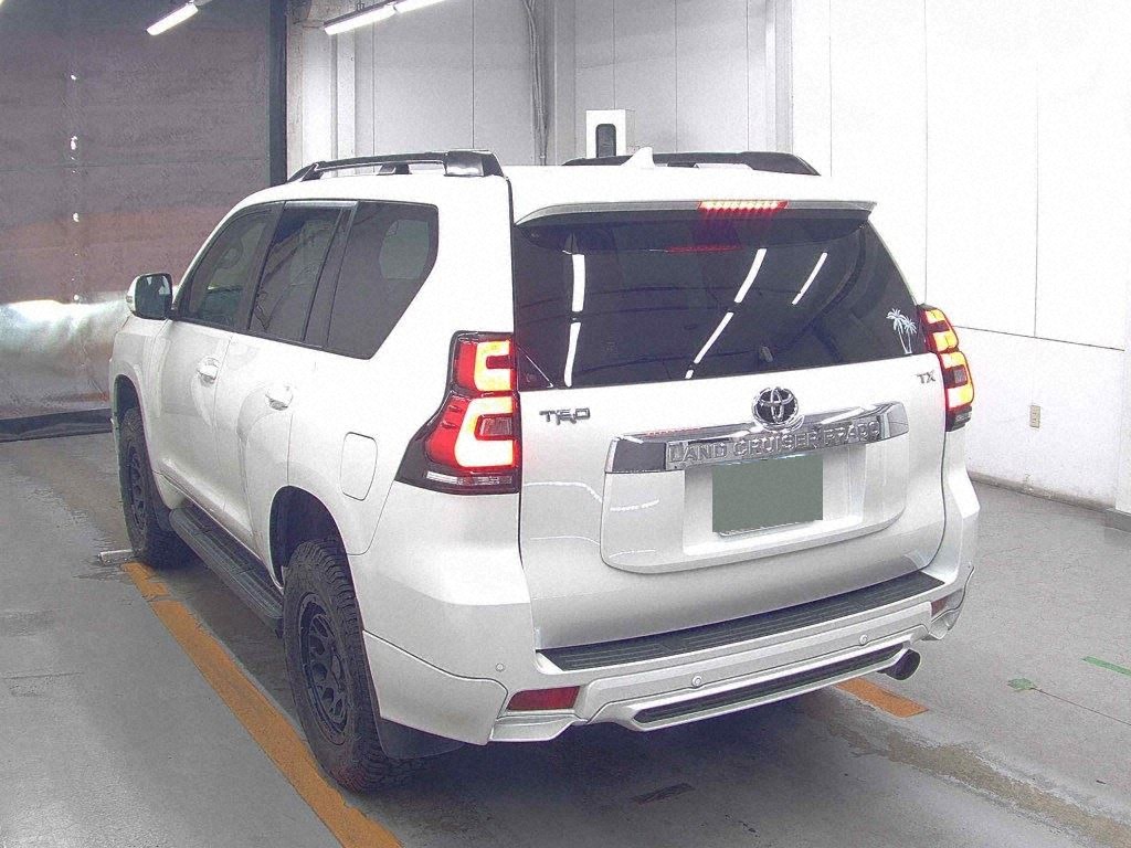 2022 TOYOTA LAND CRUISER PRADO TX L PACKAGE photo 2