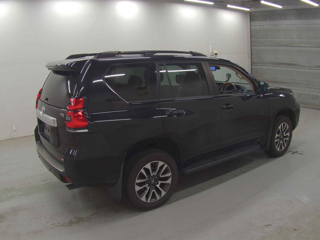 2023 TOYOTA LAND CRUISER PRADO TX L PACKAGE photo 5