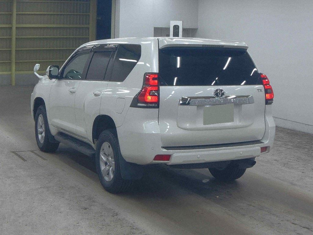 2022 TOYOTA LAND CRUISER PRADO TX photo 2