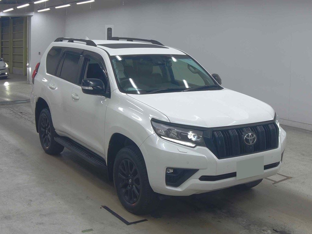 2023 TOYOTA LAND CRUISER PRADO TX L PACKAGE･MATT BLACK EDITION