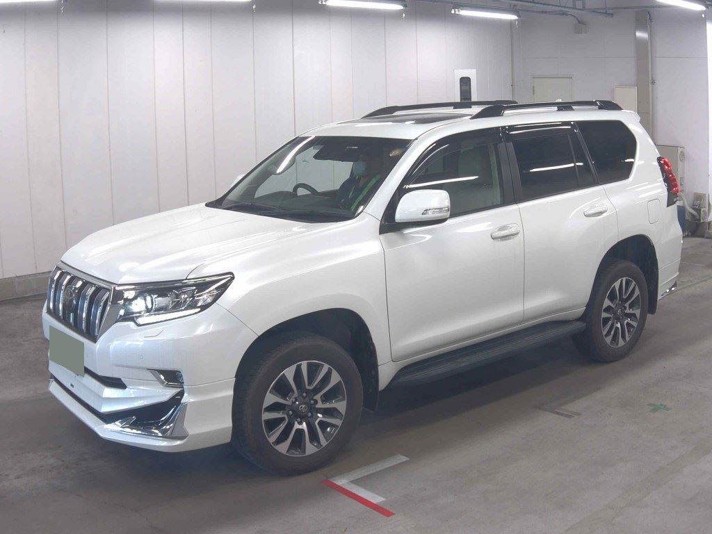 2022 TOYOTA LAND CRUISER PRADO TX L PACKAGE photo 4