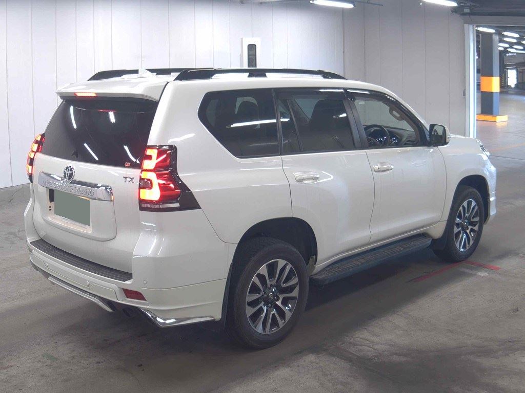 2022 TOYOTA LAND CRUISER PRADO TX L PACKAGE photo 5