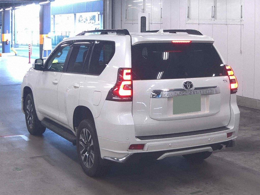 2022 TOYOTA LAND CRUISER PRADO TX L PACKAGE photo 2