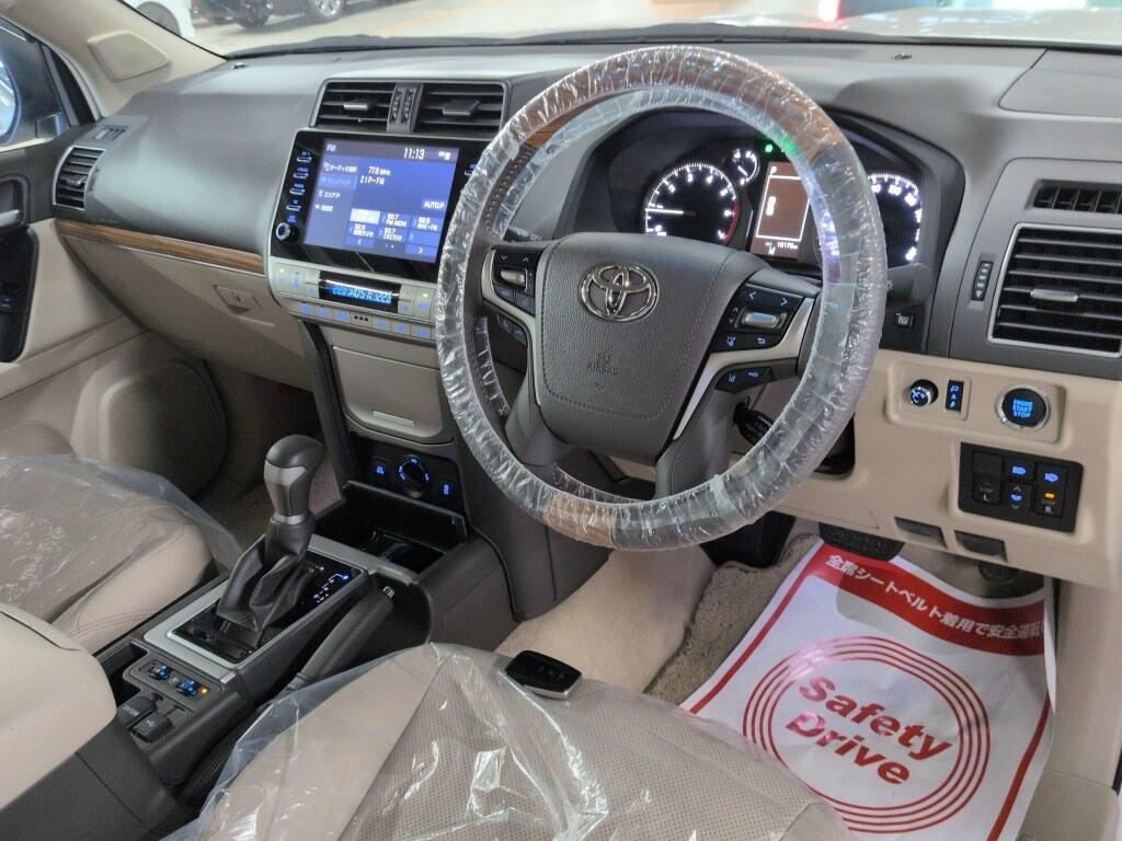 2022 TOYOTA LAND CRUISER PRADO TX L PACKAGE photo 3