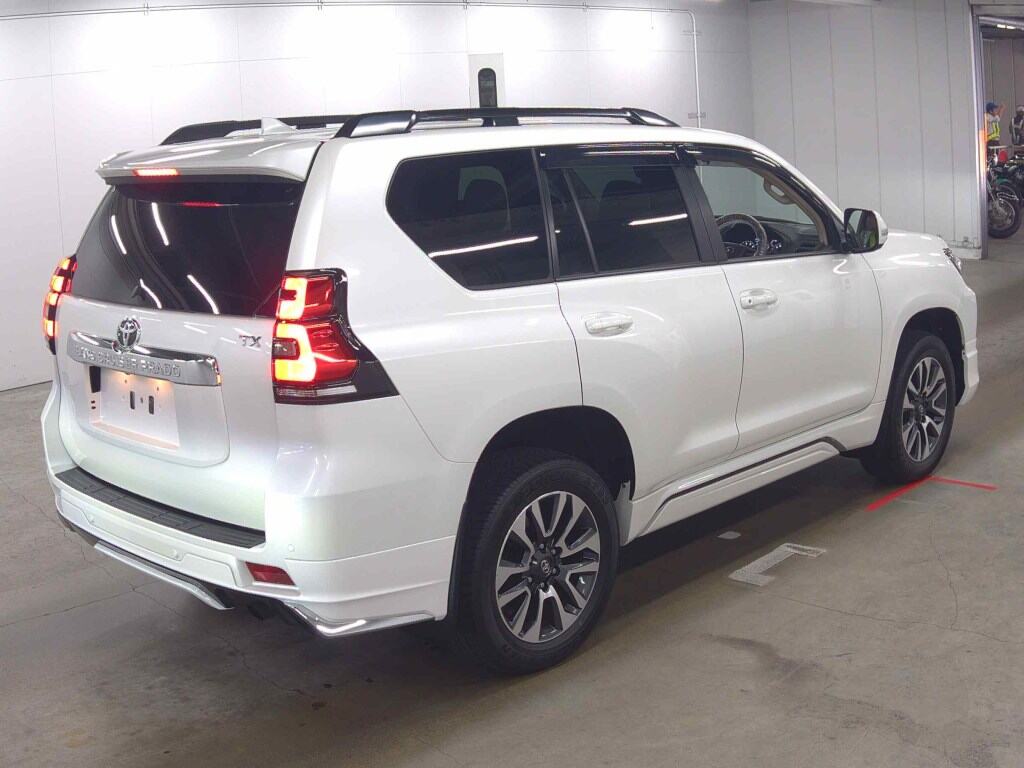 2022 TOYOTA LAND CRUISER PRADO TX L PACKAGE photo 5
