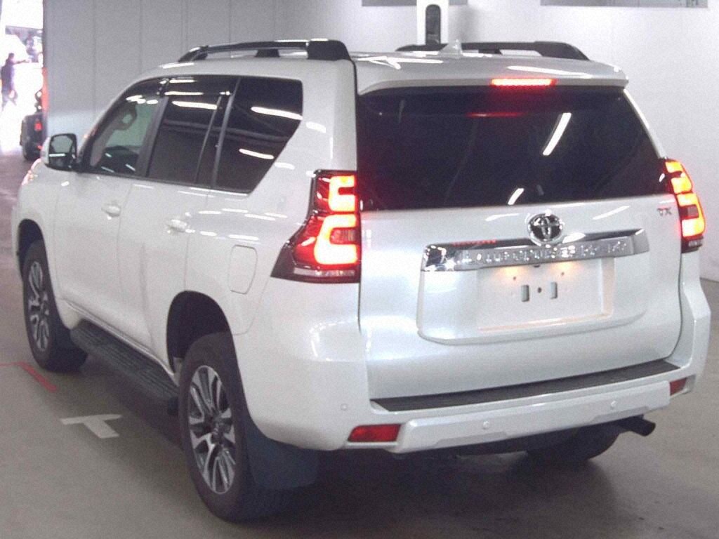 2022 TOYOTA LAND CRUISER PRADO TX L PACKAGE photo 2