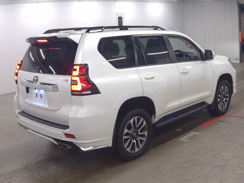 2022 TOYOTA LAND CRUISER PRADO TX L PACKAGE photo 5
