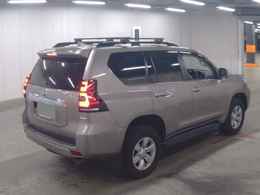 2022 TOYOTA LAND CRUISER PRADO TX L PACKAGE photo 5