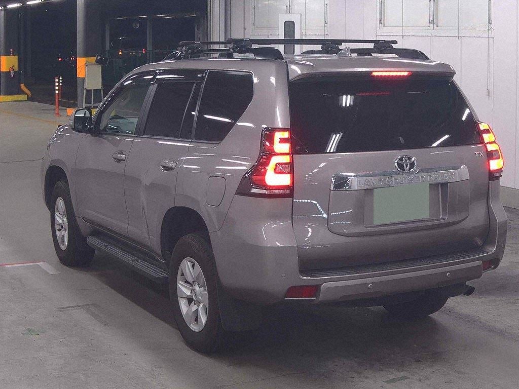 2022 TOYOTA LAND CRUISER PRADO TX L PACKAGE photo 2