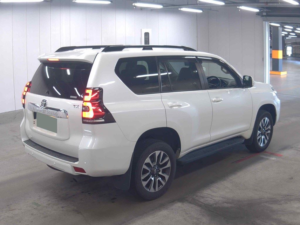 2022 TOYOTA LAND CRUISER PRADO TX L PACKAGE photo 5