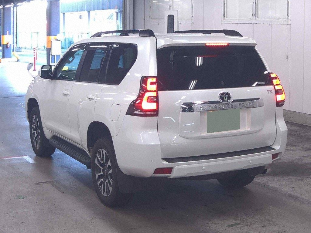 2022 TOYOTA LAND CRUISER PRADO TX L PACKAGE photo 2
