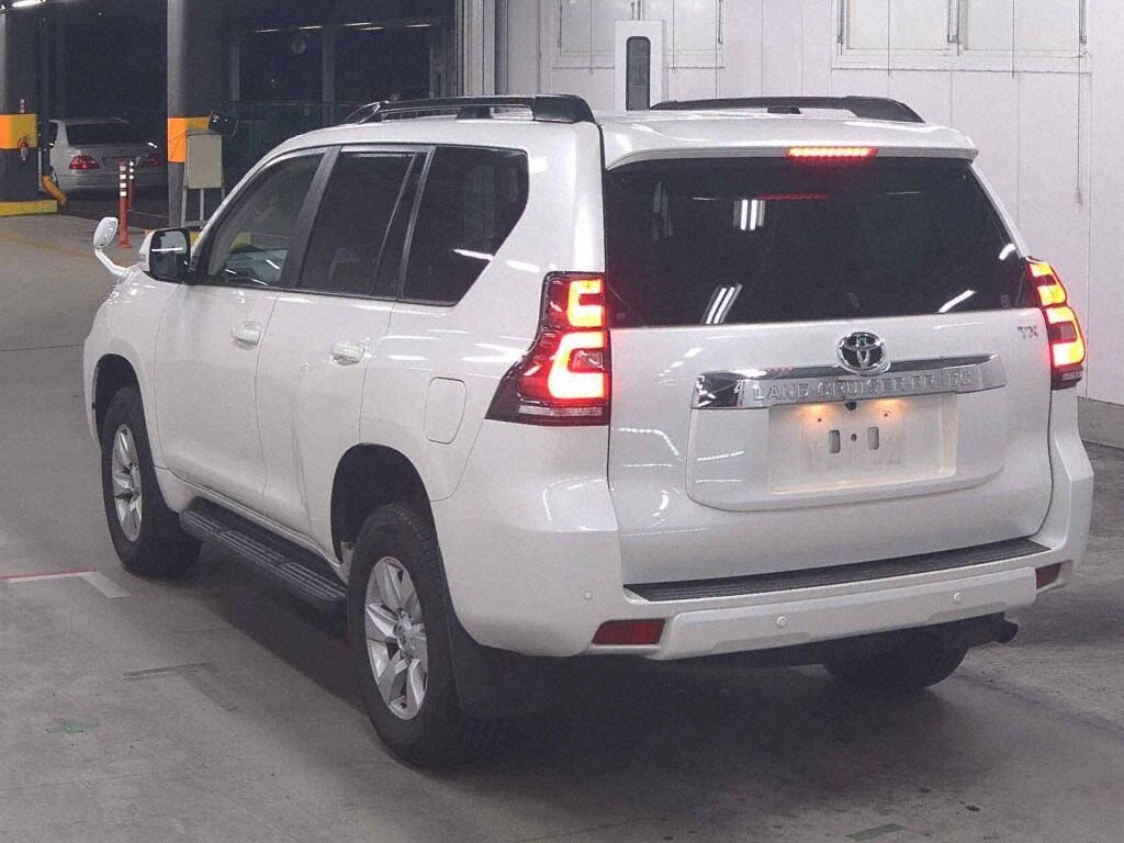 2021 TOYOTA LAND CRUISER PRADO TX L PACKAGE photo 2