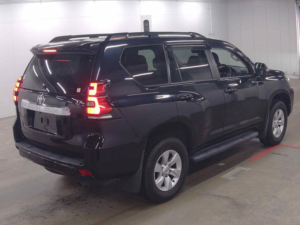 2022 TOYOTA LAND CRUISER PRADO TX L PACKAGE photo 5