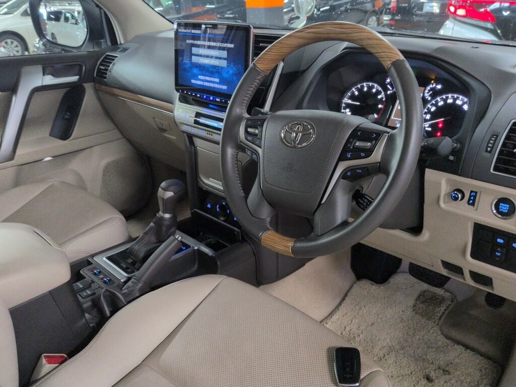 2022 TOYOTA LAND CRUISER PRADO TX L PACKAGE photo 3