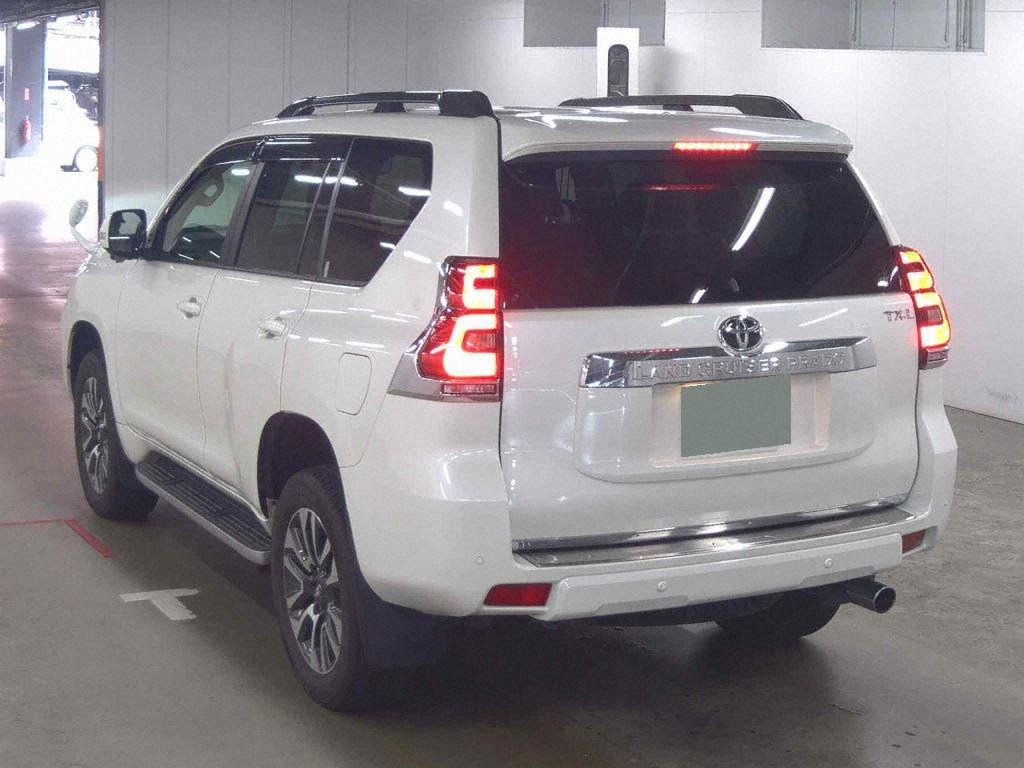 2022 TOYOTA LAND CRUISER PRADO TX L PACKAGE photo 2